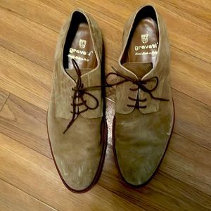 Men’s Italian Handmade tan bucks minimal wear to inter and outer soles. See pics